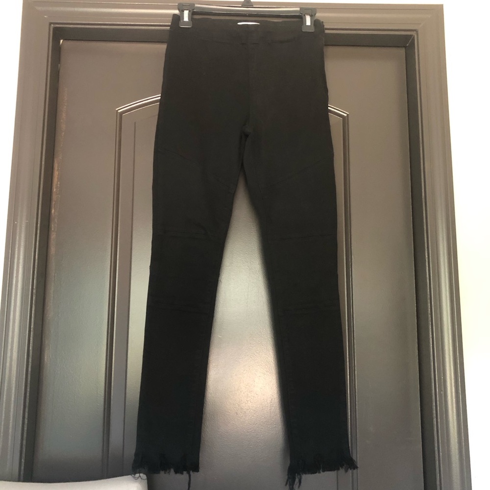 DL1961 haven moto legging in vinyl dark black color— frayed hem jegging